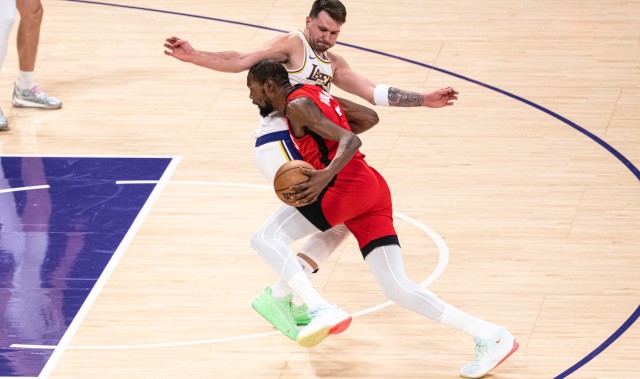 华体会体育官网-近在咫尺！火箭距西部第二仅差2个胜场 湖人差2.5个！