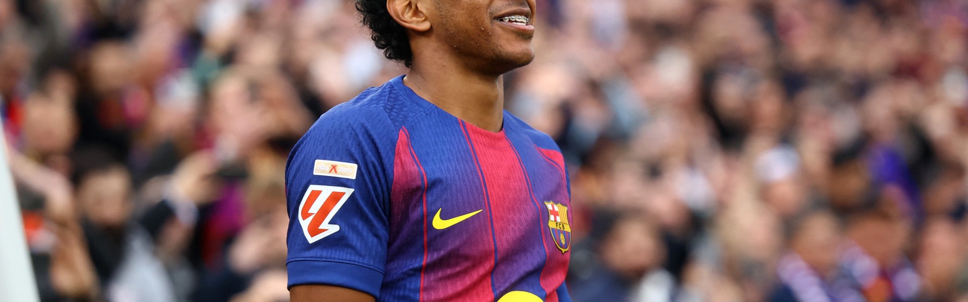 华体会官网-球迷票选巴萨2月最佳时刻：亚马尔战黄潜帽子戏法当选