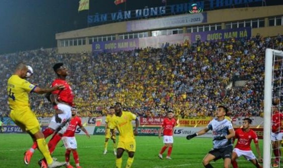 华体会官方网站-12强赛前越南取消2021赛季 球员改行收废品维生